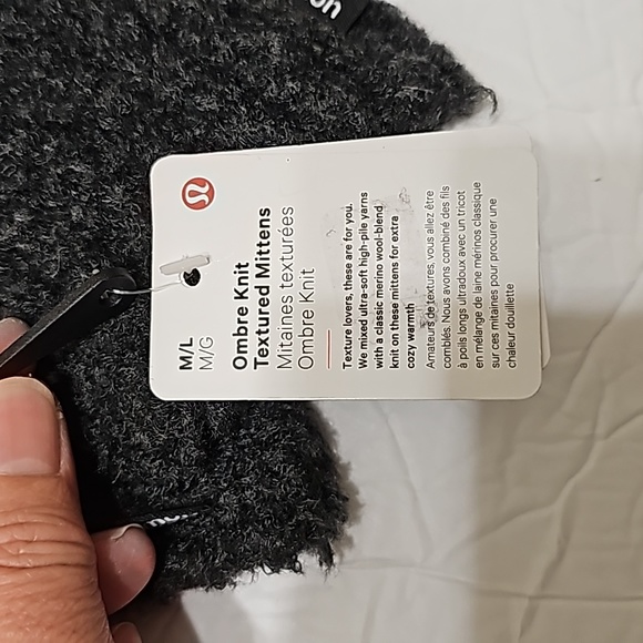 Lululemon | Ombré Knit Textured Mittens Size M / L - Picture 8 of 9